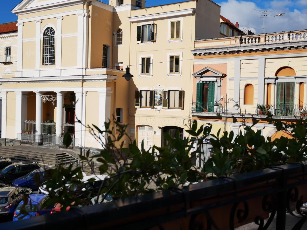 La Casetta Di Nonna Pina - Appartamento Con Cucina In Pieno Centro Torre Annunziata Exterior photo